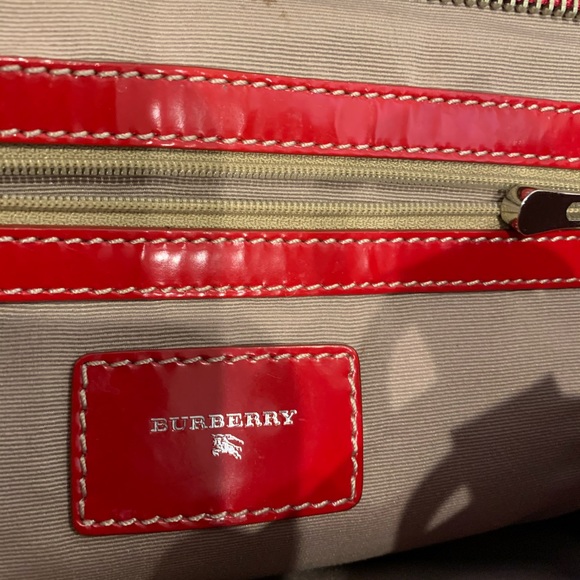 Authentic Burberry purse - Picture 8 of 9